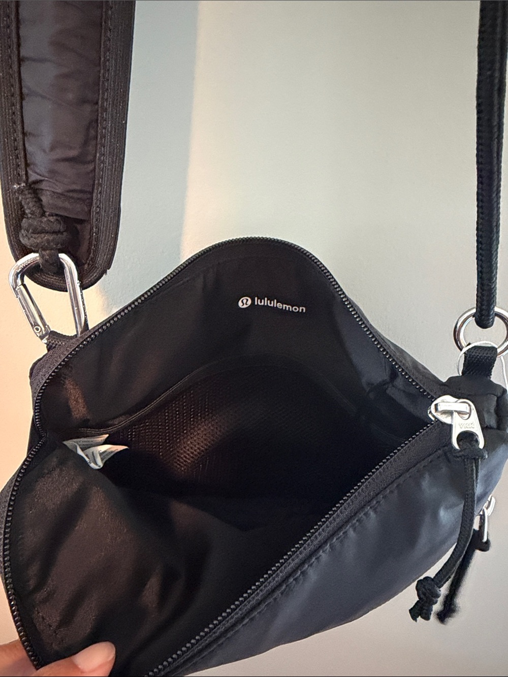 Lululemon Black Crossbody Shoulder Bag Purse - Picture 4 of 8